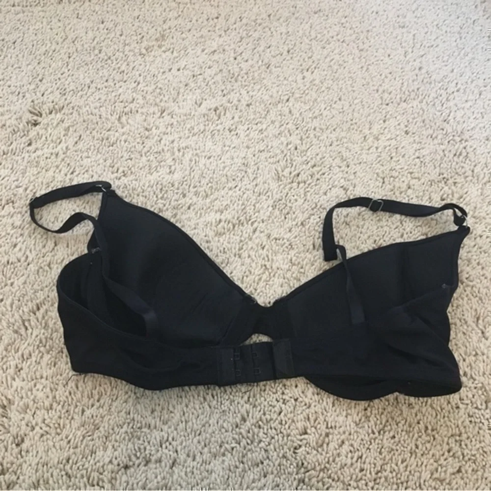 Black Maidenform size 34C bra